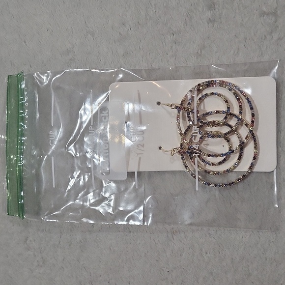 Elegant Multicolor Hoop Earrings - Picture 6 of 6